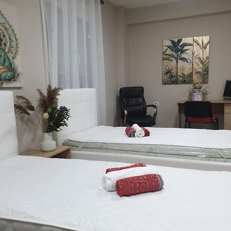 Lovely Apartment On Tirana City Center Тирана Екстериор снимка
