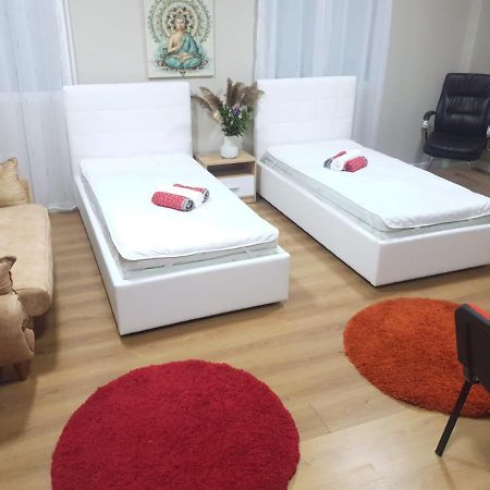 Lovely Apartment On Tirana City Center Тирана Екстериор снимка