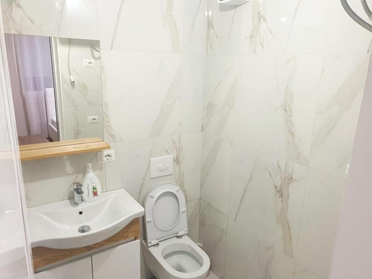 Lovely Apartment On Tirana City Center Тирана Екстериор снимка