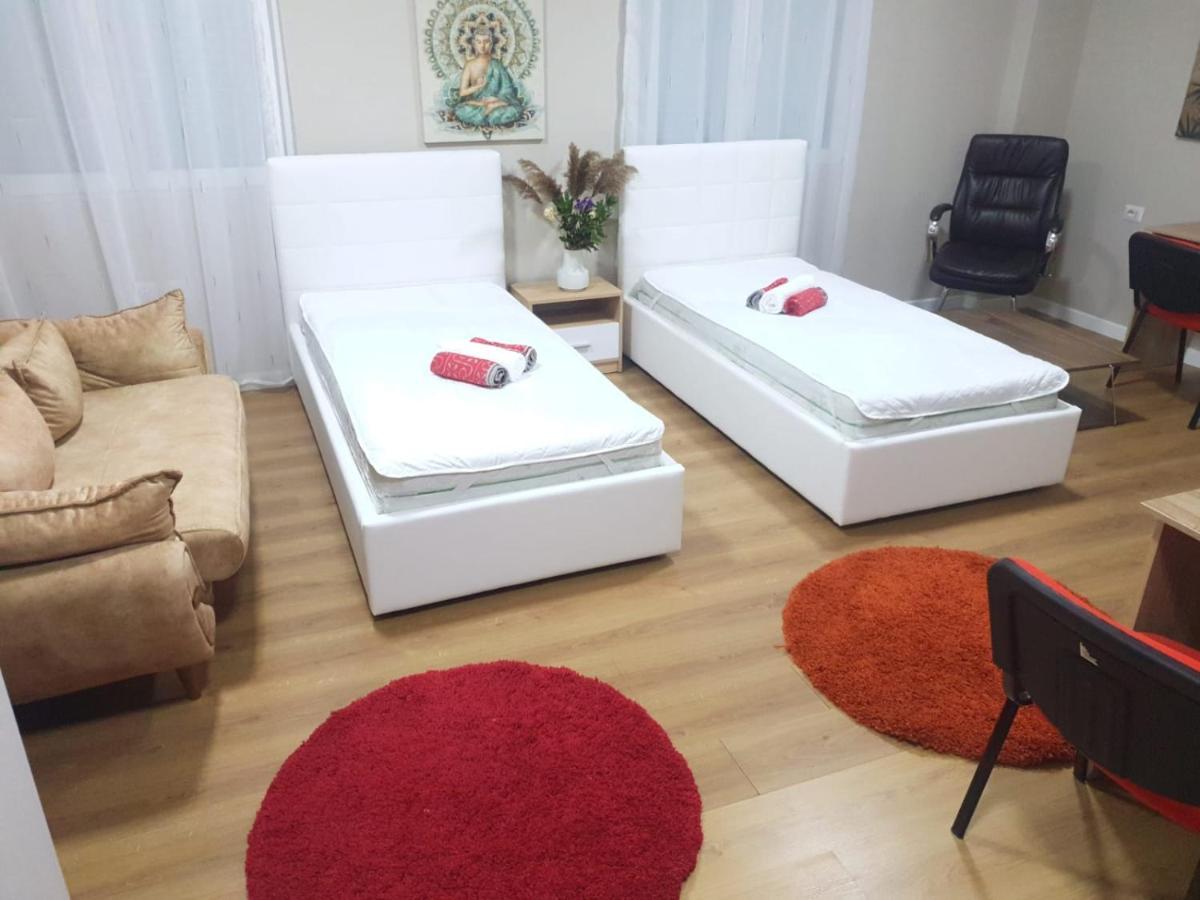 Lovely Apartment On Tirana City Center Тирана Екстериор снимка
